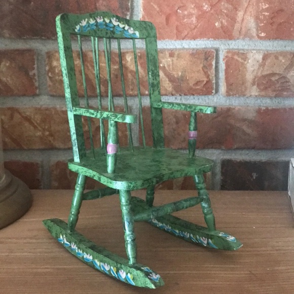 💚 Rare Vintage 1970’s Hand painted Doll Rocking Chair - Picture 13 of 13